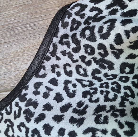 2/$25 🌿 | BCX | Animal Print Tunic - Picture 6 of 16